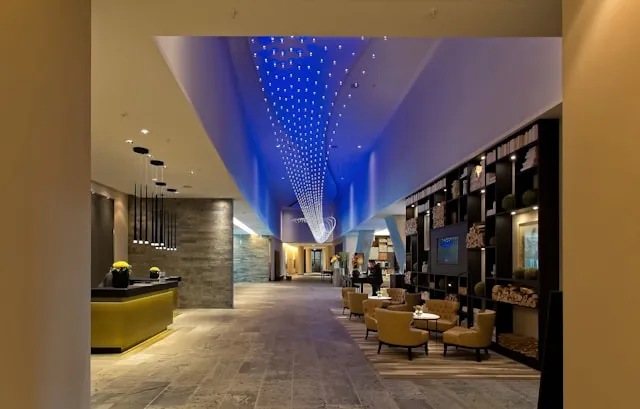 Hotel – technologie, komfort i obsługa na miarę współczesnych oczekiwań